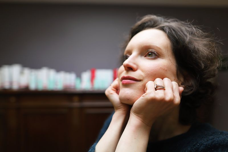 Éliminer le double menton avec cet exercice de Gymnastique du Visage