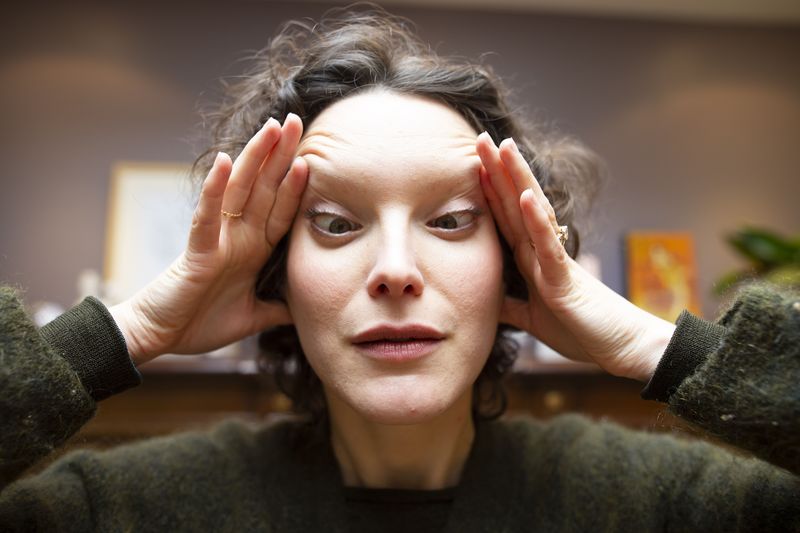 Lifting instantané du contour des yeux par la gymnastique du visage (Partie 1 )