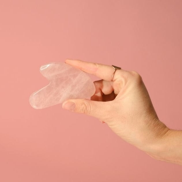 gua sha en quartz rose